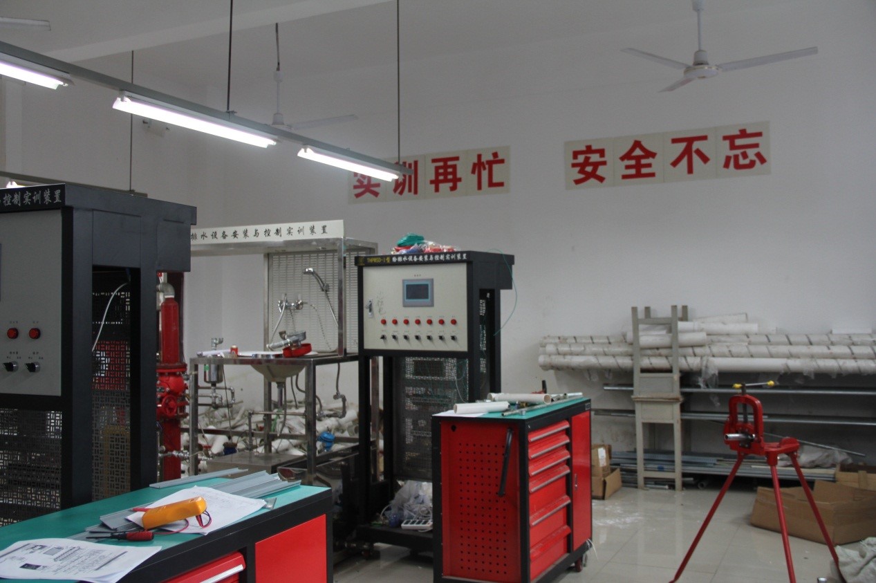 智能建筑給排水及遠(yuǎn)程抄表綜合實驗教學(xué)平臺